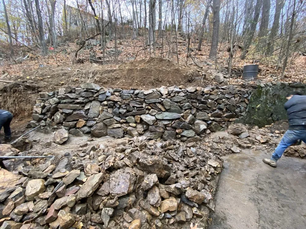 Top-rated lawn care service in Waterbury, CT - Gonzalez Landscaping & Home Care