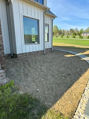 Gonzalez Landscaping & Tree Care Logo