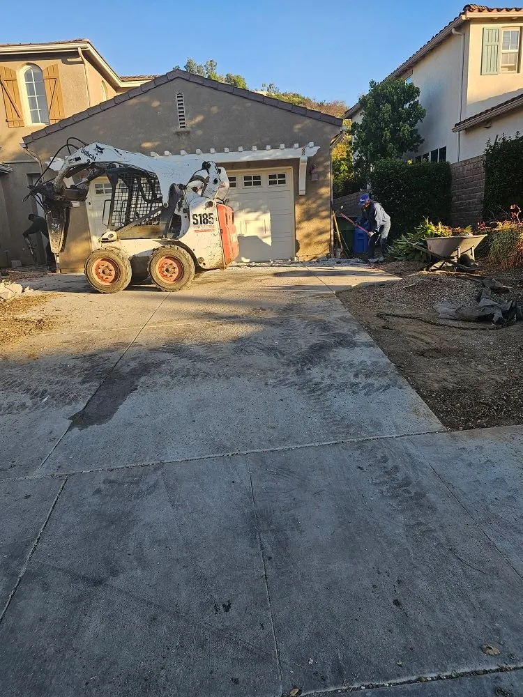 Local outdoor landscaping for beautiful yards across Moorpark, CA - Gonzalez Landscaping & Tree Service