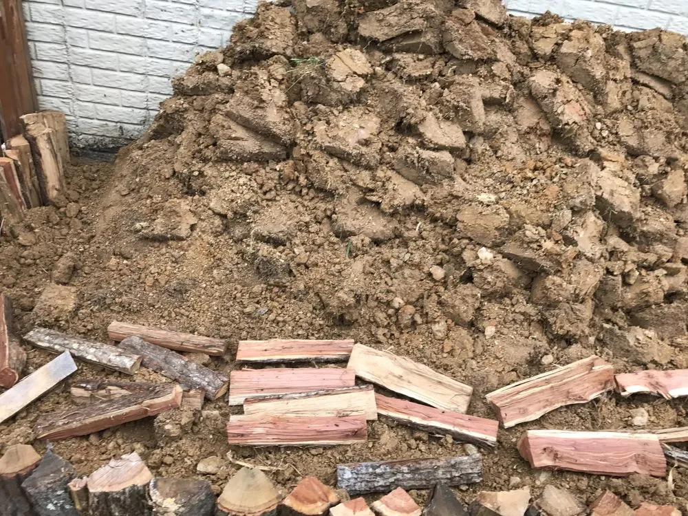 Reliable yard maintenance for homes in Leesburg, VA by Gonzalez Landscaping