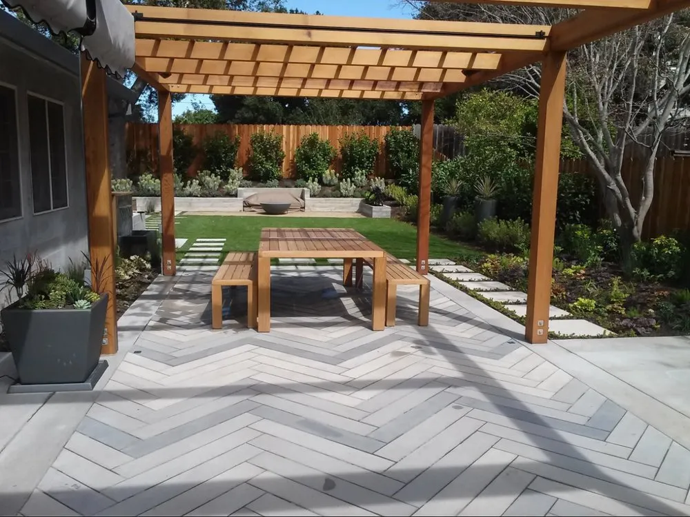 Top-rated lawn care service in Richmond, CA by Gonzalez Landscaping