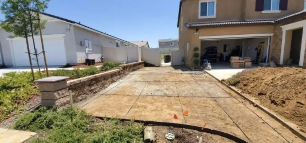 Custom yard maintenance for year-round maintenance in Riverside, CA by Gonzalez Landscaping