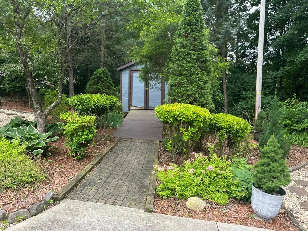 Reliable landscaping services experts serving Conover, NC - Gonzalez Lawn Care