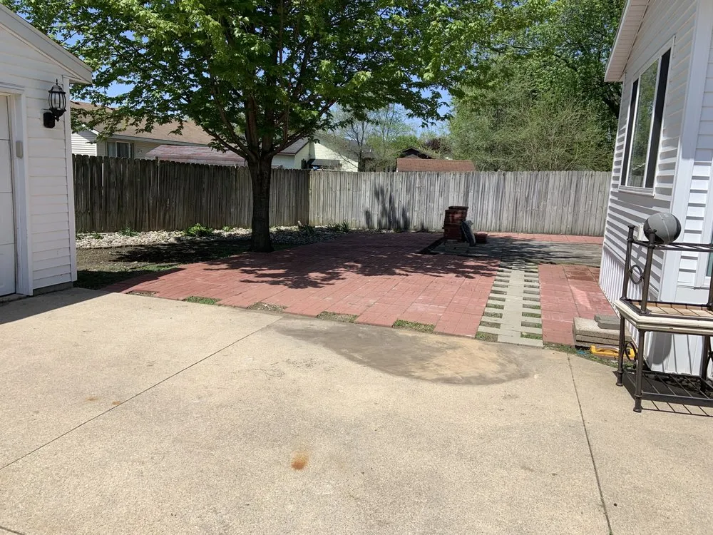 Top-rated yard cleanup service with custom design in Grand Rapids, MI by Gonzalez Lawn Impressions