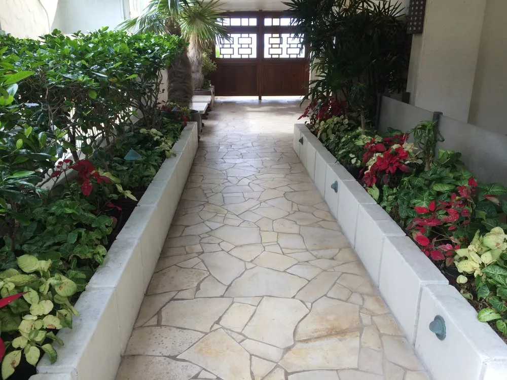 Top-rated lawn care service near you across Honolulu, HI - Gonzalez Maintenance