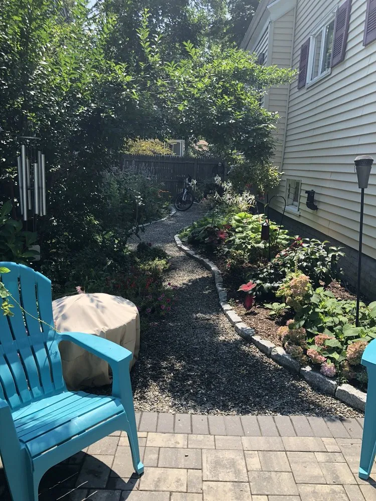 Custom garden landscaping in New Haven, CT - Gonzalez Property Maintenance & Home Improvement