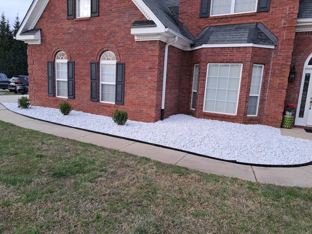Affordable outdoor landscaping in Lithia Springs, GA by Gonzalez Soto Landscaping