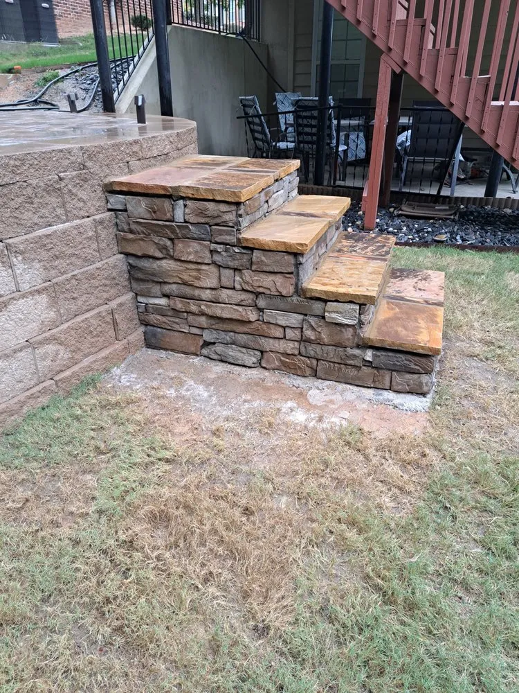 Custom lawn mowing service experts serving Lithia Springs, GA - Gonzalez Soto Landscaping