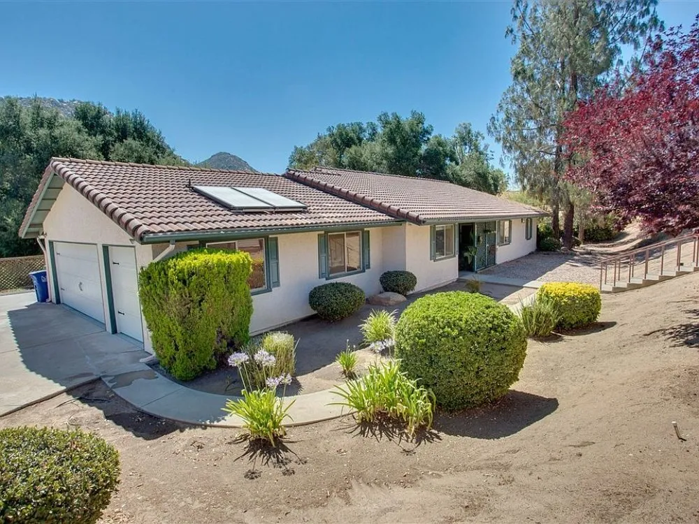 Top-rated garden landscaping near you in Ramona, CA by Gonzalo Flores Landscaping