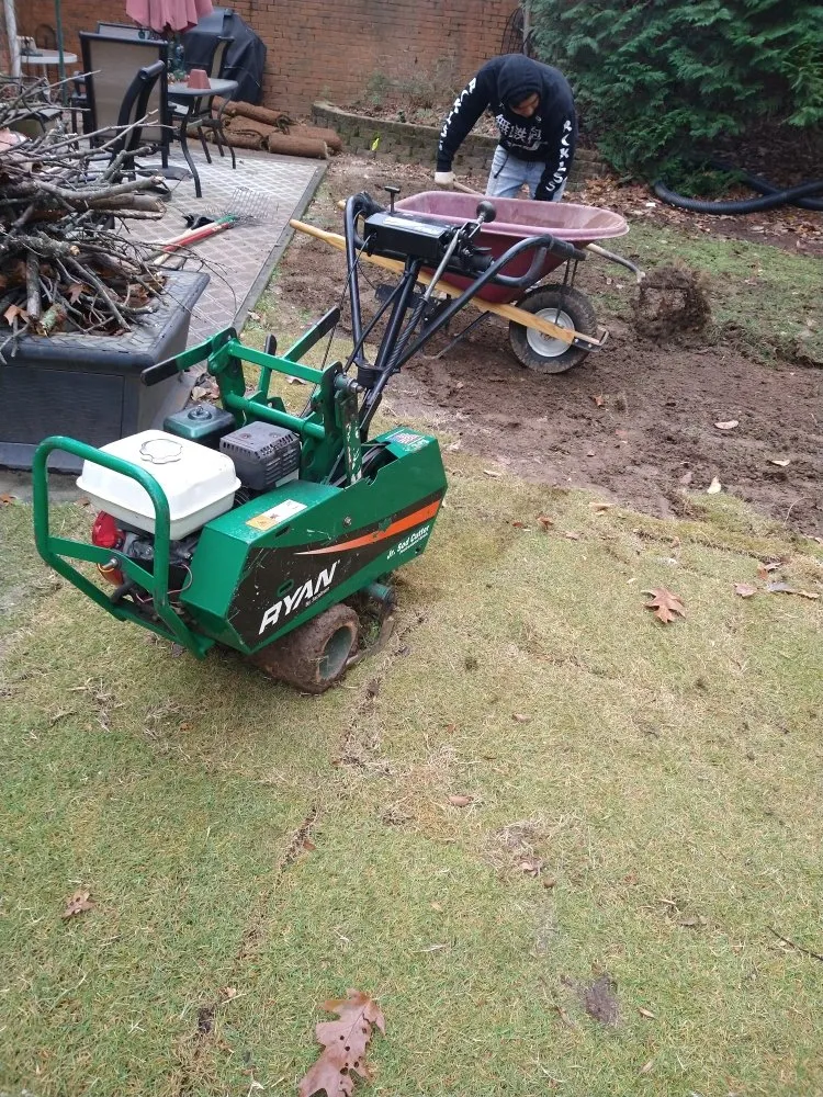 Trusted lawn care service in Roswell, GA - Gonzalo Landscaping