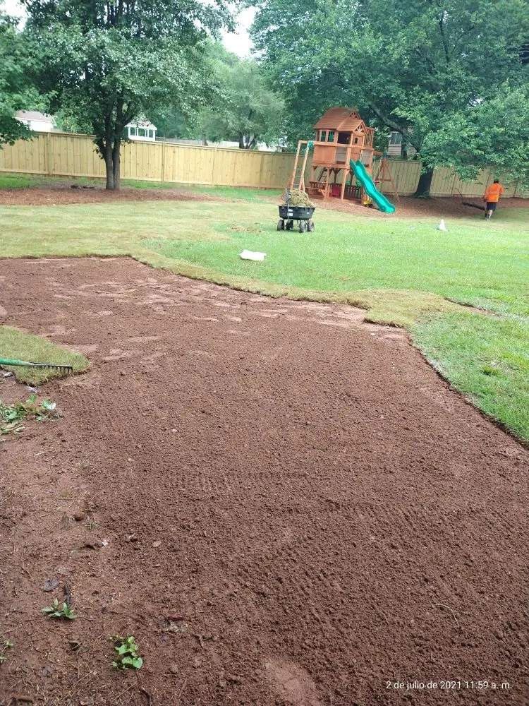 Expert yard maintenance in Roswell, GA - Gonzalo Landscaping