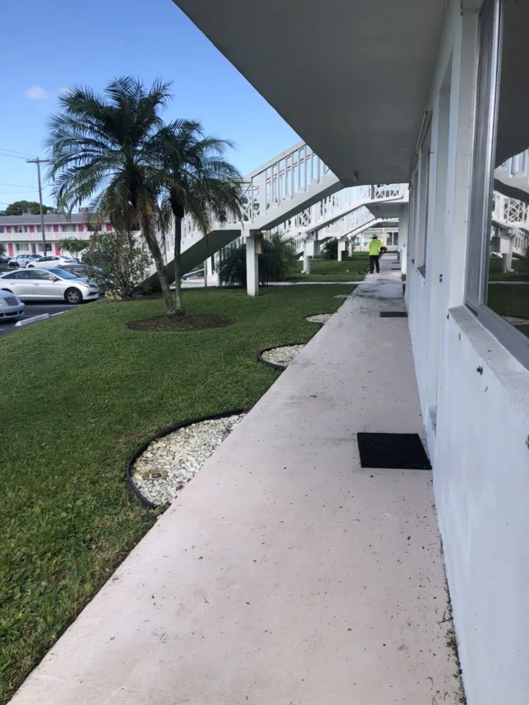 Local garden landscaping for beautiful yards across Lantana, FL - Gonzalo’s Lawn Services