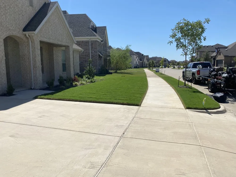 Local lawn care service experts serving Wilmer, TX - Gonzelez Green Lawn Care