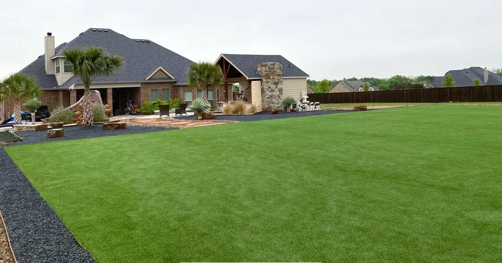 Professional residential landscaping for year-round maintenance across Dallas, TX - González Artificial Grass