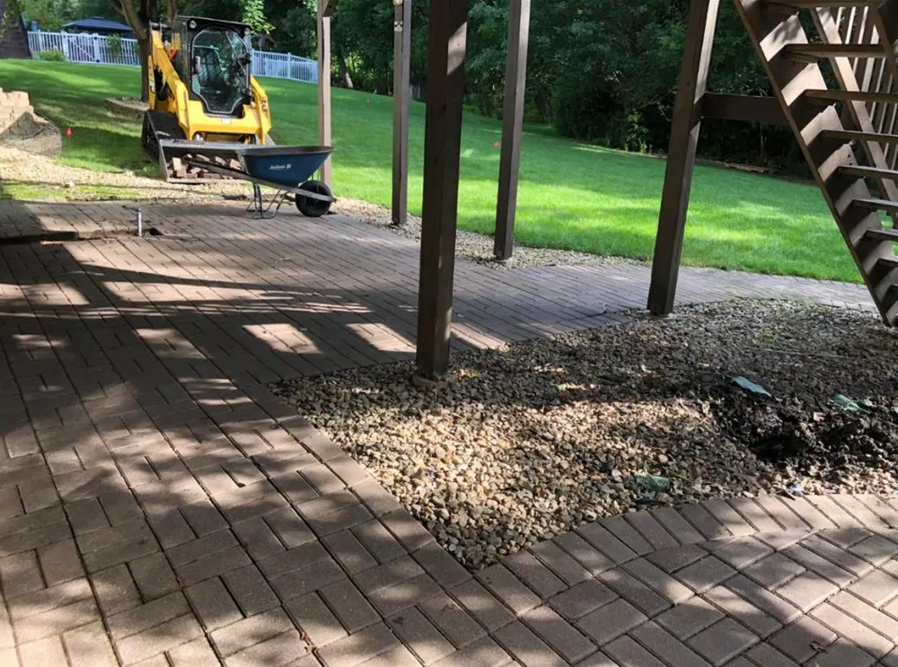 Top-rated yard cleanup service for beautiful yards across Lakeville, MN - Gonzo Bros. Landscape