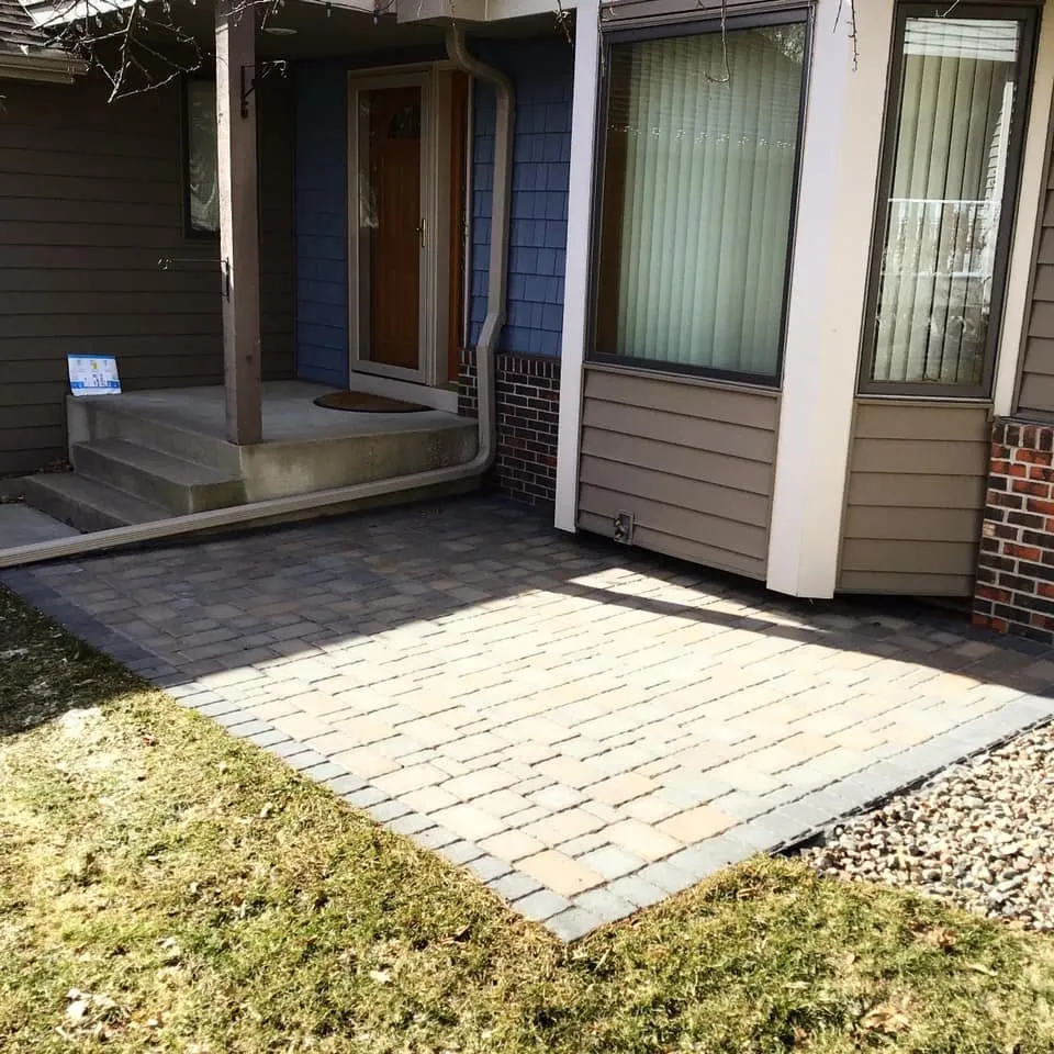 Top-rated garden landscaping for year-round maintenance in Lakeville, MN by Gonzo Bros. Landscape