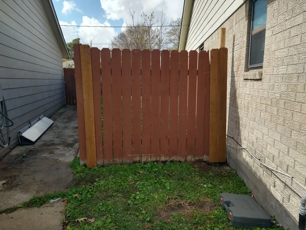 Custom lawn care service for homes across Houston, TX - Gonzo's Landscaping