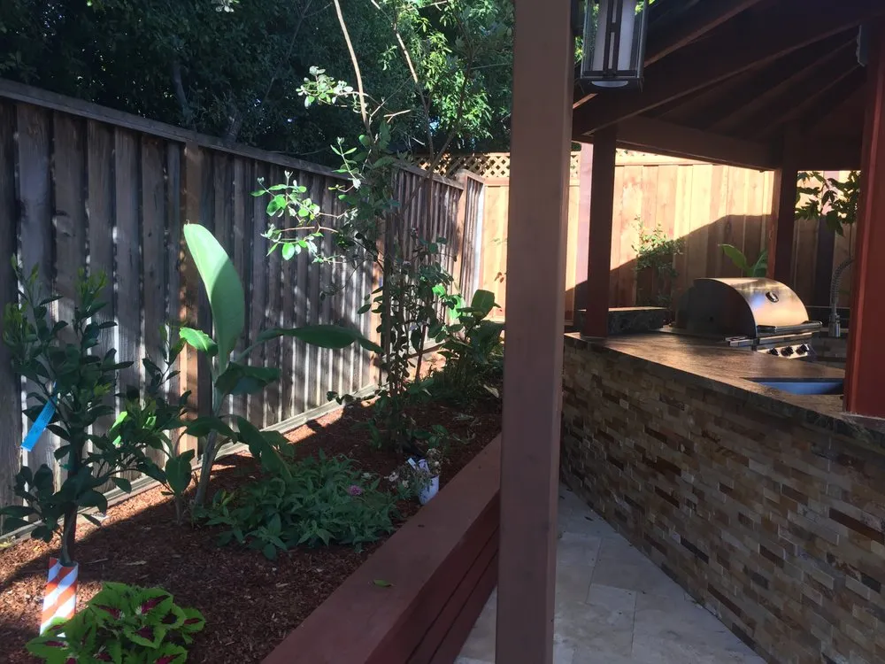 Custom yard cleanup service in Irvine, CA - Good Earth Landscape