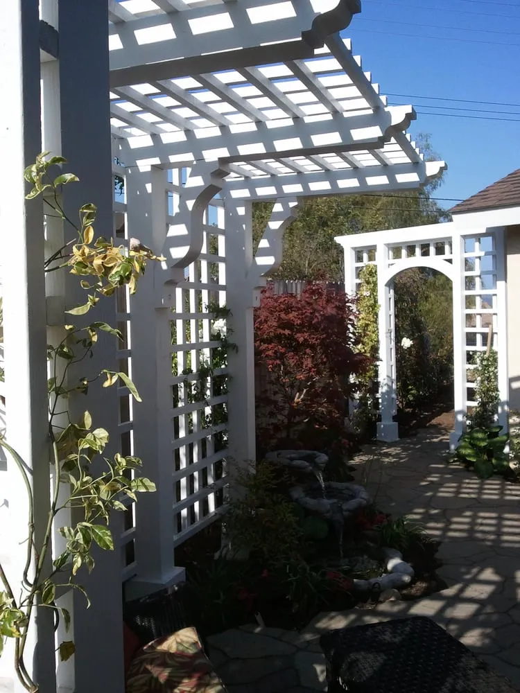 Professional lawn care service for year-round maintenance across Ventura, CA - Good Earth Landscape