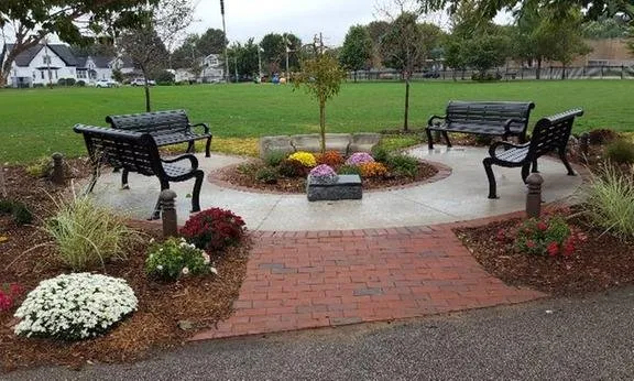 Trusted landscape installation experts serving East Peoria, IL - Good Earth Landscaping