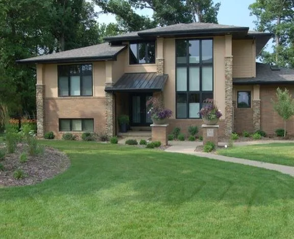 Custom landscape design in East Peoria, IL - Good Earth Landscaping