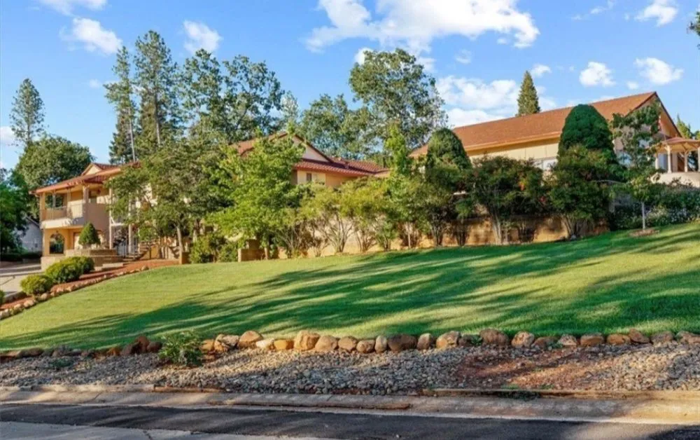 Top-rated garden landscaping in Chico, CA by Good Fences Landscaping