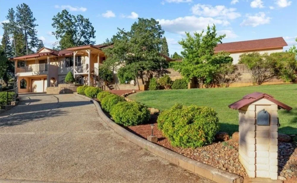 Affordable lawn care service experts serving Chico, CA - Good Fences Landscaping