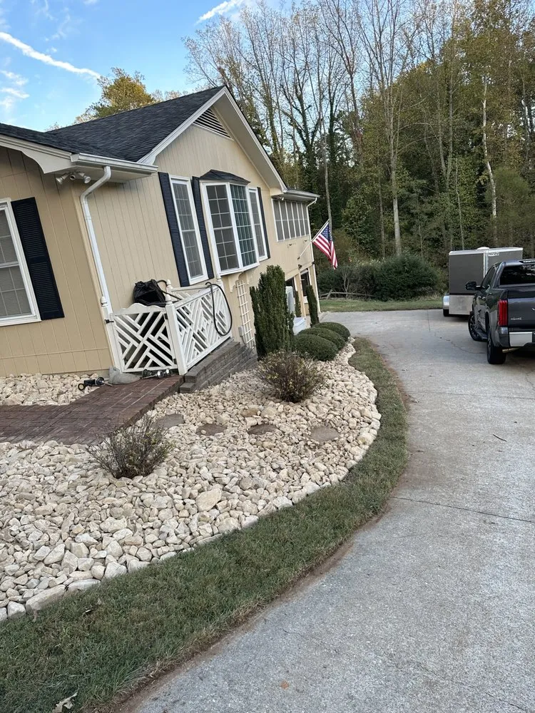Top-rated lawn mowing service experts serving Ridgeway, VA - Good Gardens