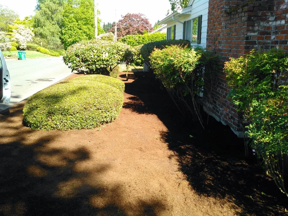 Top-rated garden landscaping in Portland, OR - Good Guys Landscaping & Maintenance