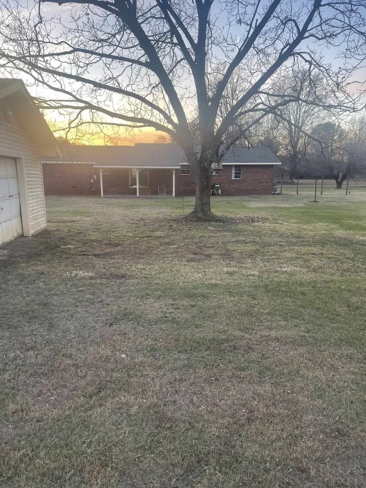 Affordable outdoor landscaping in Muscle Shoals, AL - Good Guy's Lwan Services