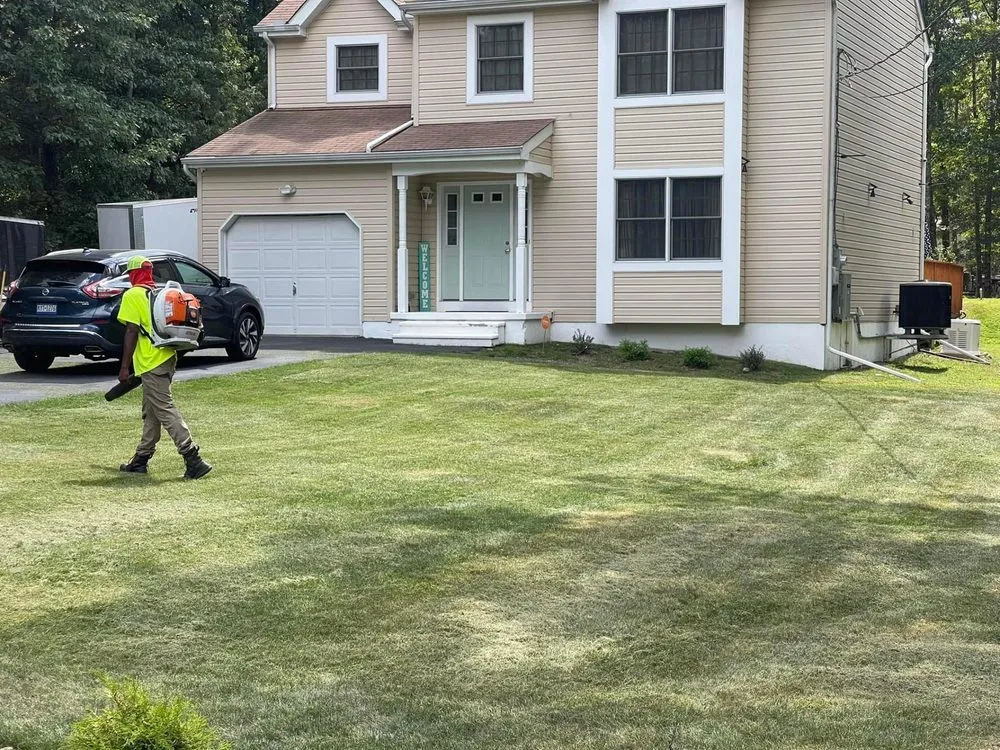 Custom garden landscaping in Bushkill, PA - Good Guyz Landscaping