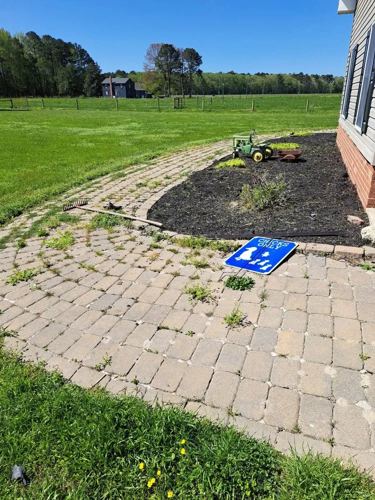 Professional lawn care service experts serving Pocomoke City, MD - Good lawn care Landscaping