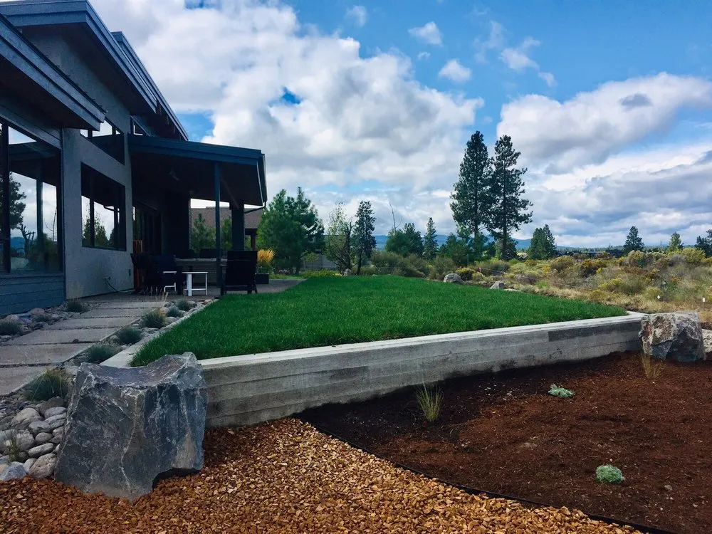 Custom lawn care service experts serving Bend, OR - Good Life Landscaping