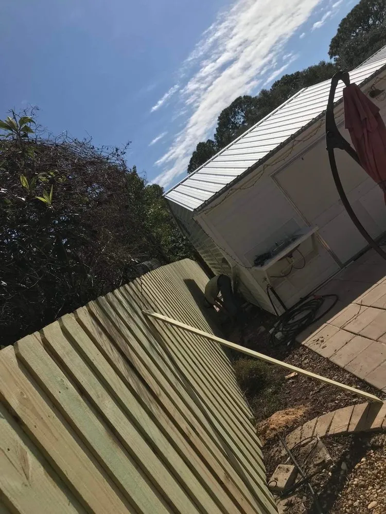 Reliable yard cleanup service for year-round maintenance in Crawfordville, FL by Good Lookin Fences & More