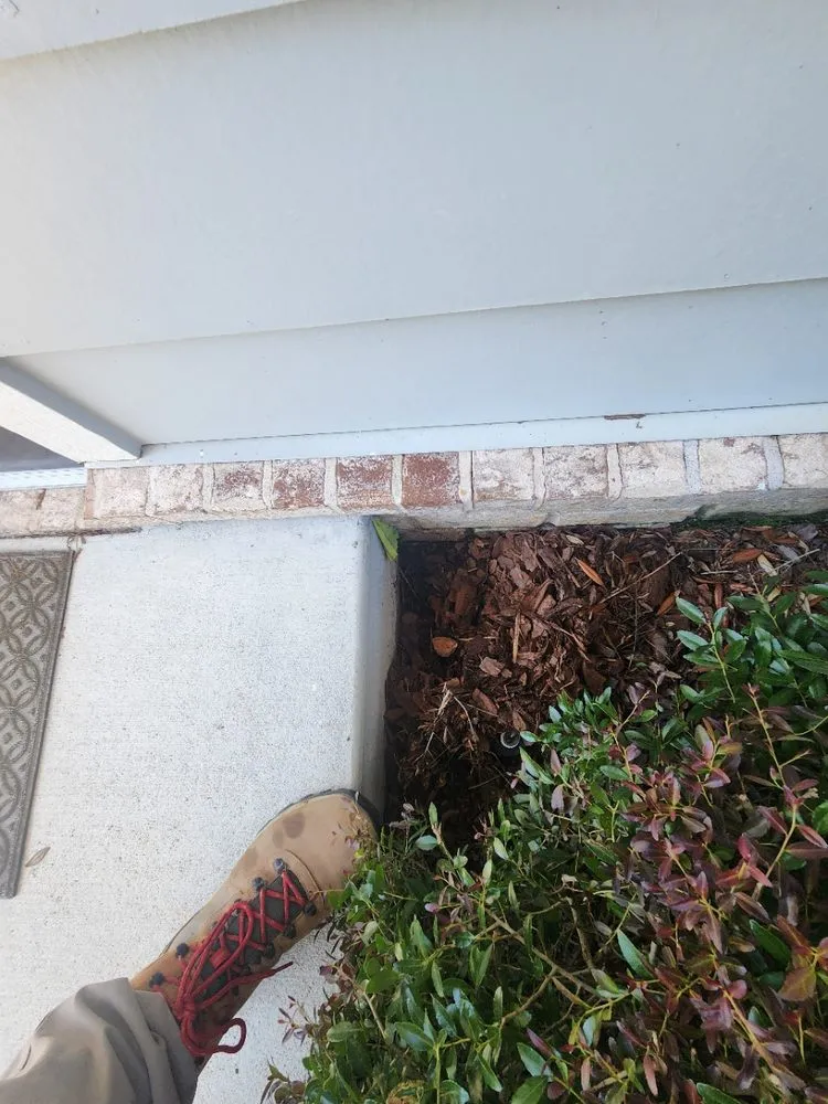 Custom yard maintenance in Milton, FL by Good Neighbor Handyman Services