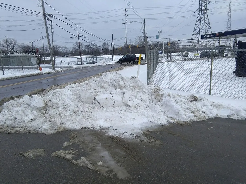 Top-rated garden landscaping for homes in Columbus, OH by Good Neighbors Lawncare