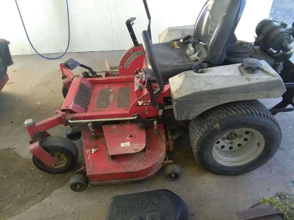 Professional lawn mowing service in Columbus, OH - Good Neighbors Lawncare