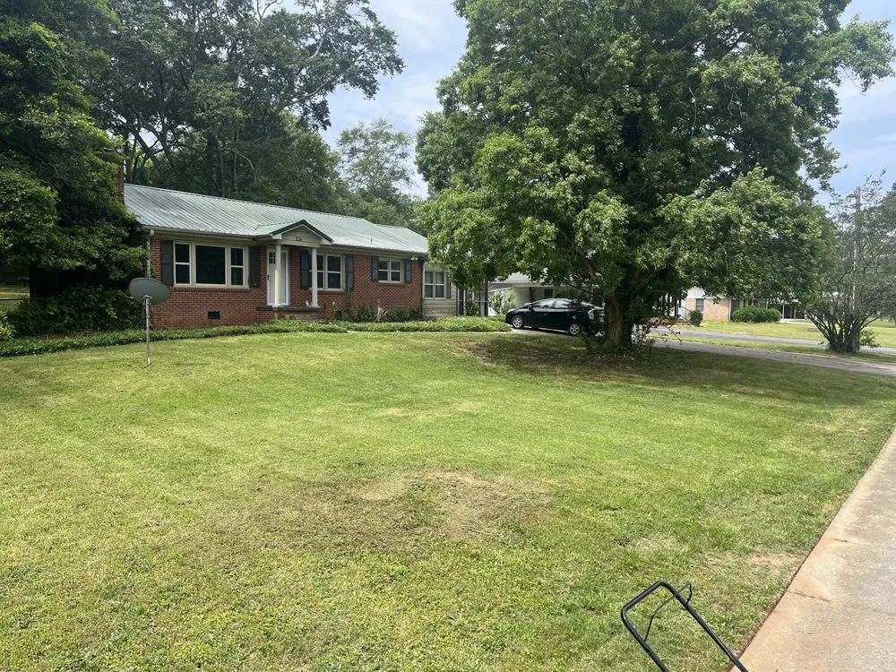 Reliable yard cleanup service experts serving Easley, SC - Good Ol' Boys Landscaping