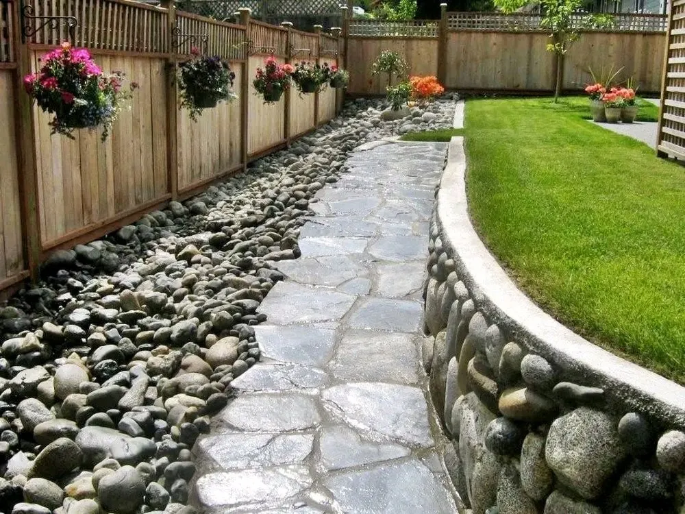 Professional lawn care service experts serving Frenchburg, KY - Good Olboy Zland