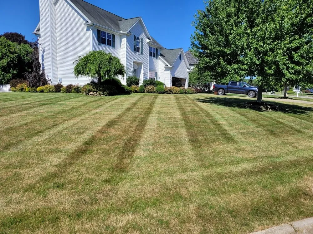 Local lawn care service experts serving Youngstown, OH - Good Ole Boys Lawncare and Landscape