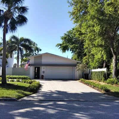 Good Season Lawn Care Logo