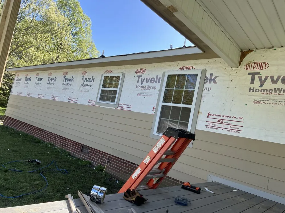 Local lawn mowing service experts serving Fort Payne, AL - Goodman Construction Services