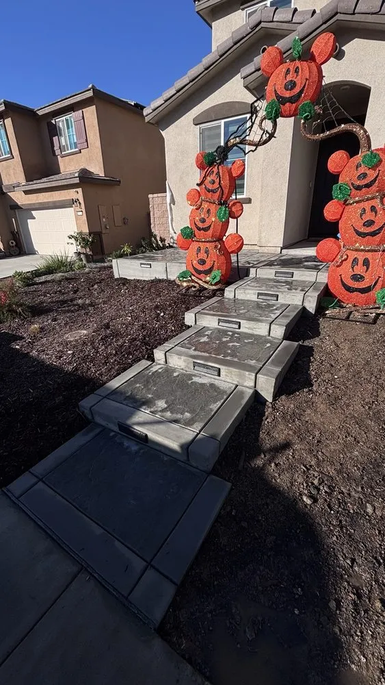 Expert lawn mowing service experts serving Perris, CA - Goodman Landscape