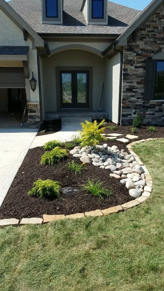 Top-rated yard cleanup service with custom design across Higginsville, MO - GoodNight Lawn & Landscape