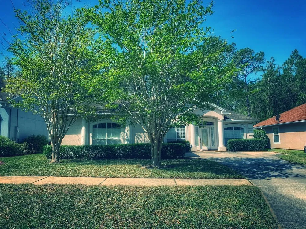 Expert garden landscaping experts serving Jacksonville, FL - Goodwin Lawn Services