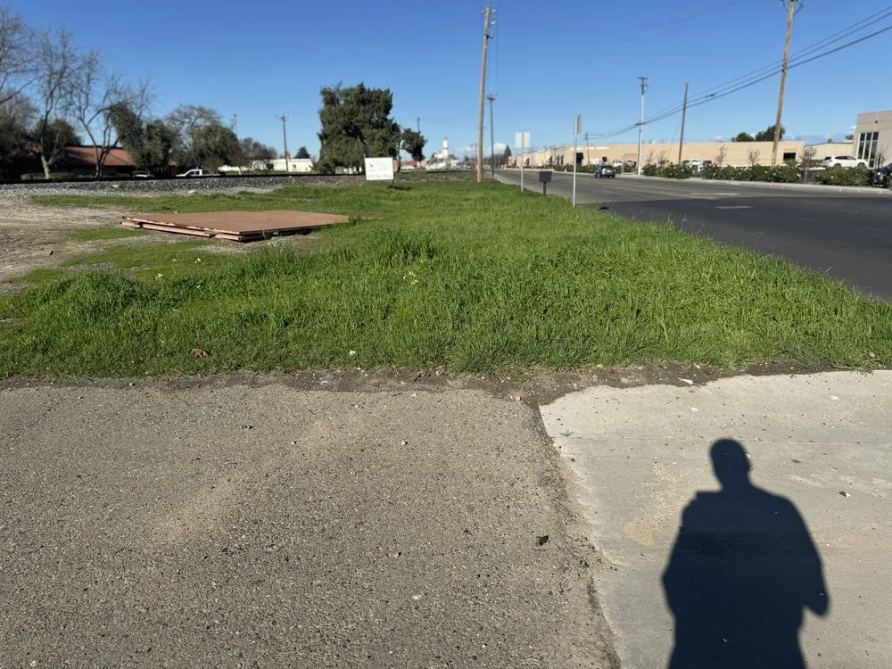 Affordable landscaping services in Madera, CA by Goodys Lawn Services