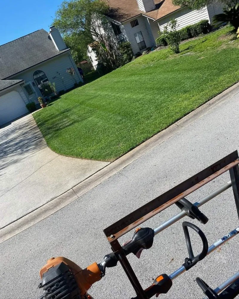 Trusted lawn mowing service in Jacksonville, FL by Goosby and Goosby Lawn Care