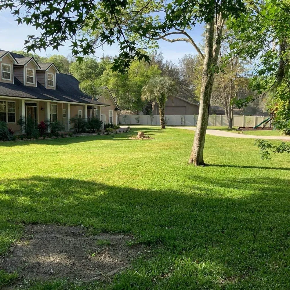 Professional outdoor landscaping in Jacksonville, FL by Goosby and Goosby Lawn Care