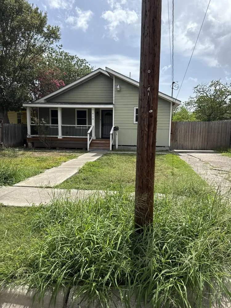 Affordable garden landscaping in Corpus Christi, TX by Gordo Lawn Cut