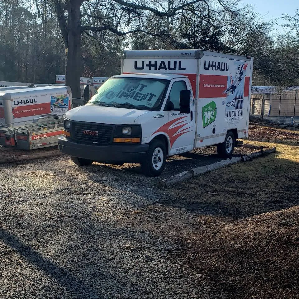 Trusted yard cleanup service for residential properties in Chapin, SC by Gordon Lawn Care Services